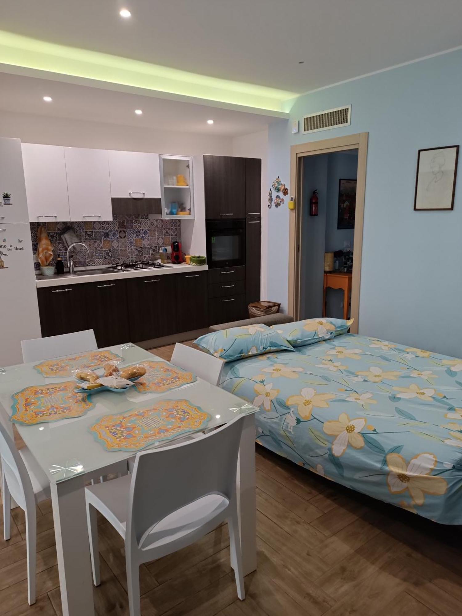 지아르디니낙소스 Casa Azzurra 아파트 외부 사진